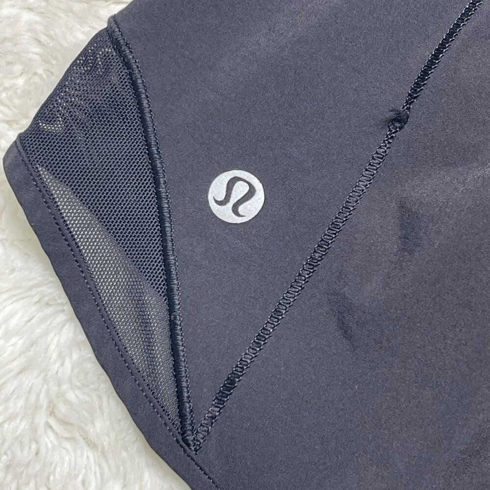 Lululemon Women's Black Hotty Hot Mini Shorts Size 4 - Picture 3 of 8